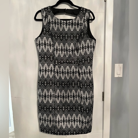 H & M dress - Picture 1 of 3